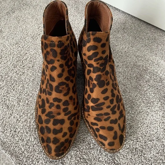 Leopard Booties - Picture 4 of 11